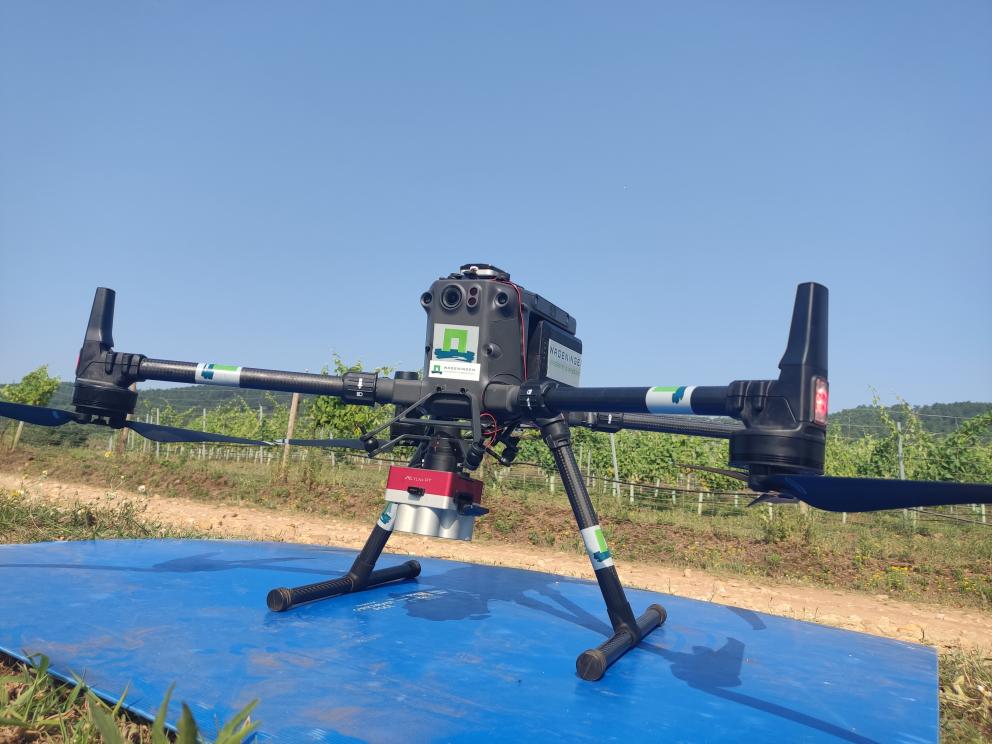 synergy between UAVs and UGVs