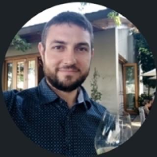 Dr. Sergio Vélez Martín