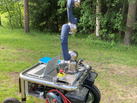 Weeding robot prototype.